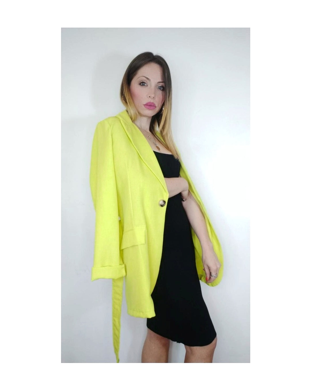 95% viscose jacket with button: LIME!
