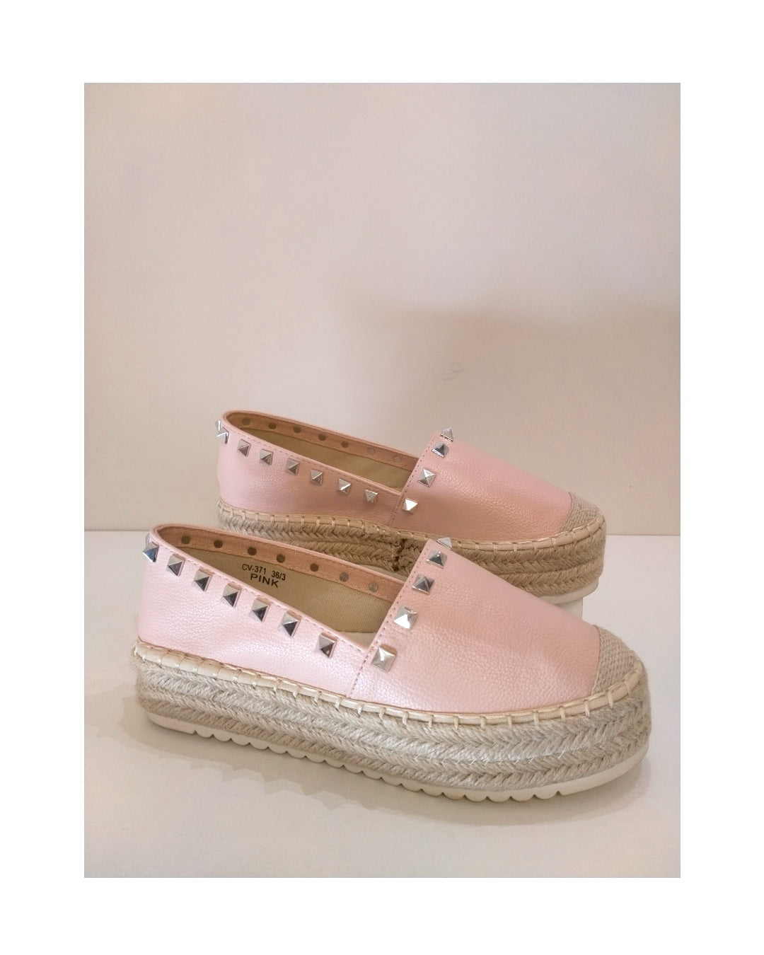 Platform espadrilles with studs: 36!