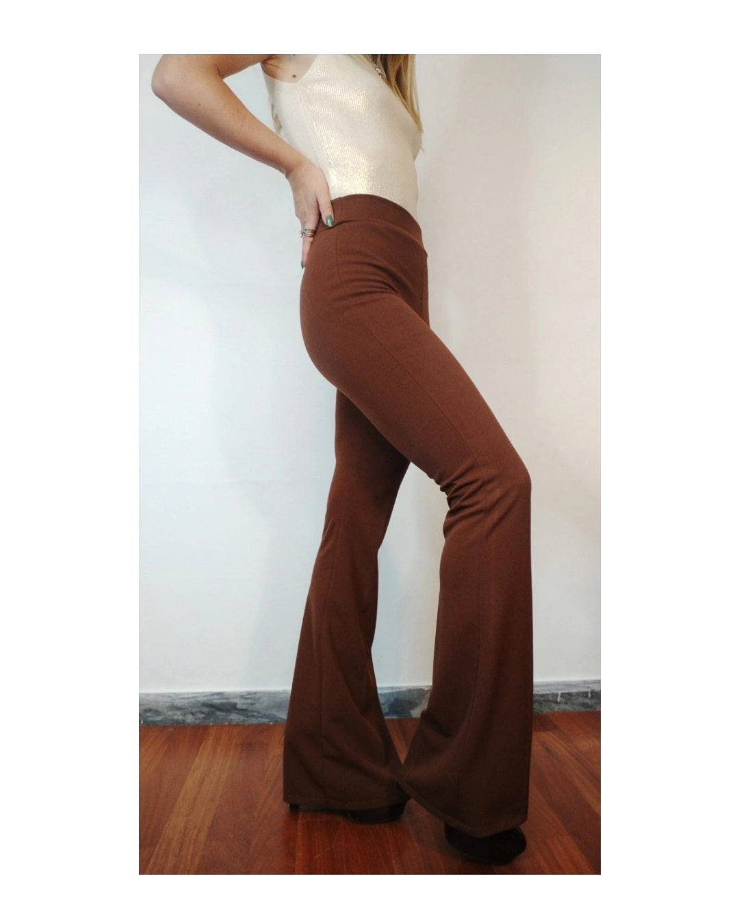 Flared trousers, MOKA!