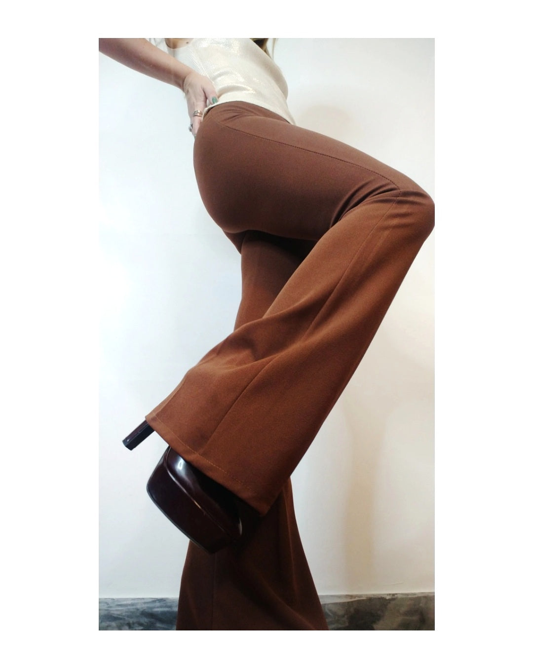 Flared trousers, MOKA!