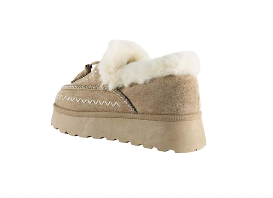 Stivaletto moon boots scamosciato con ecofur e nappine!