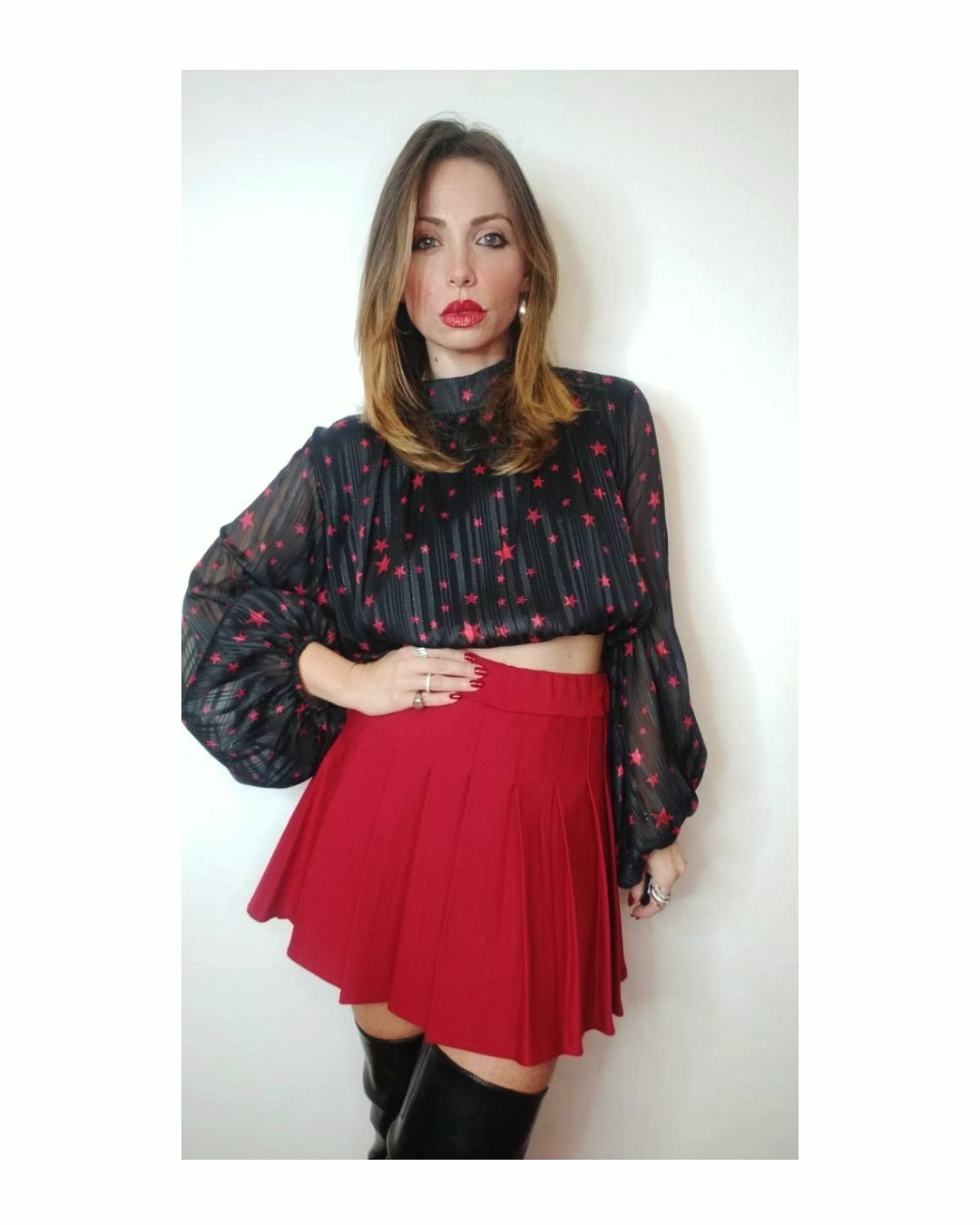 RED pleated trousers!