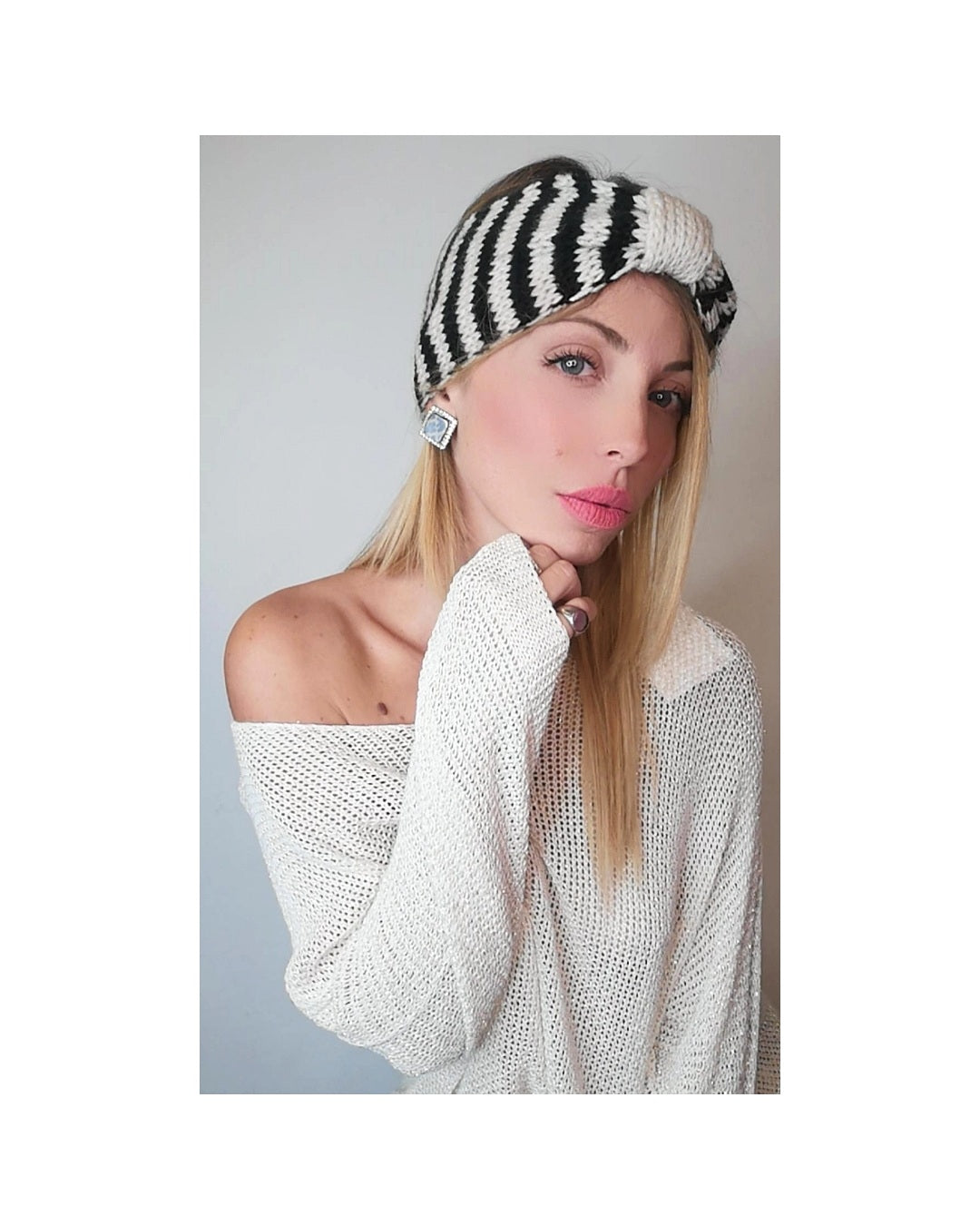 Two-tone striped band: BLACK/BEIGE!
