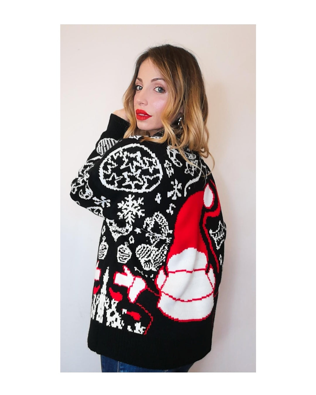 Santa Claus sweater: RED or BLACK!