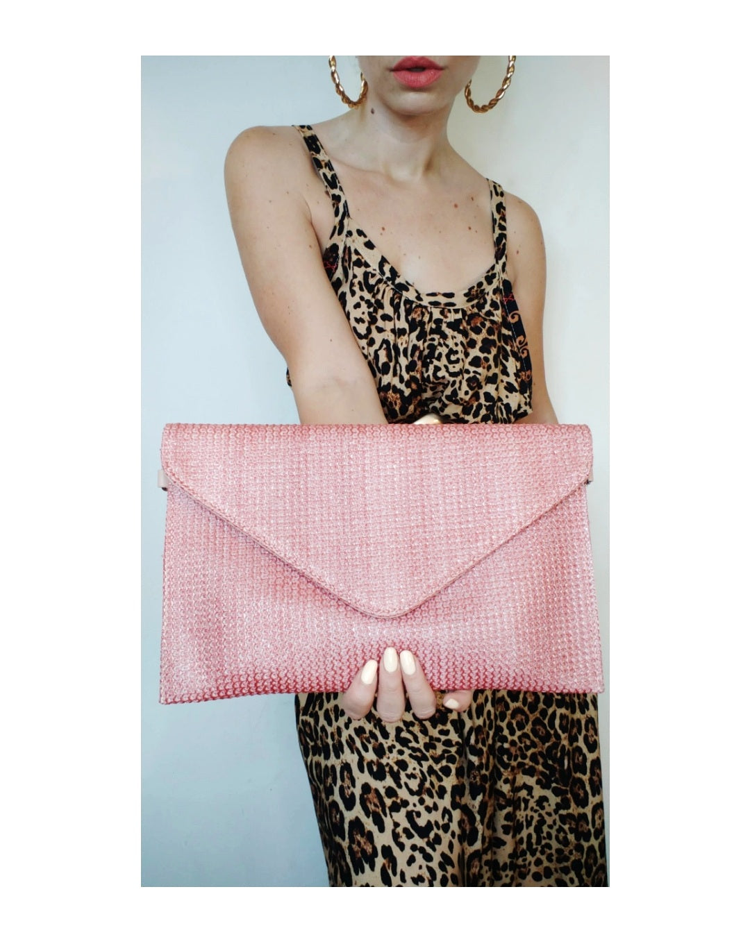 Pochette in rafia con tracollina!