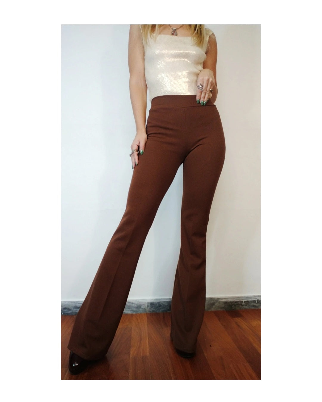 Pantalone jeggings a zampa!