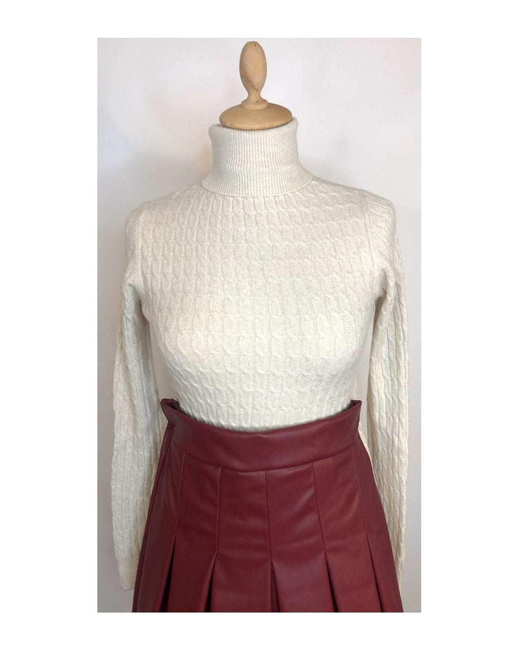 Maglione dolcevita misto viscosa con trecce!