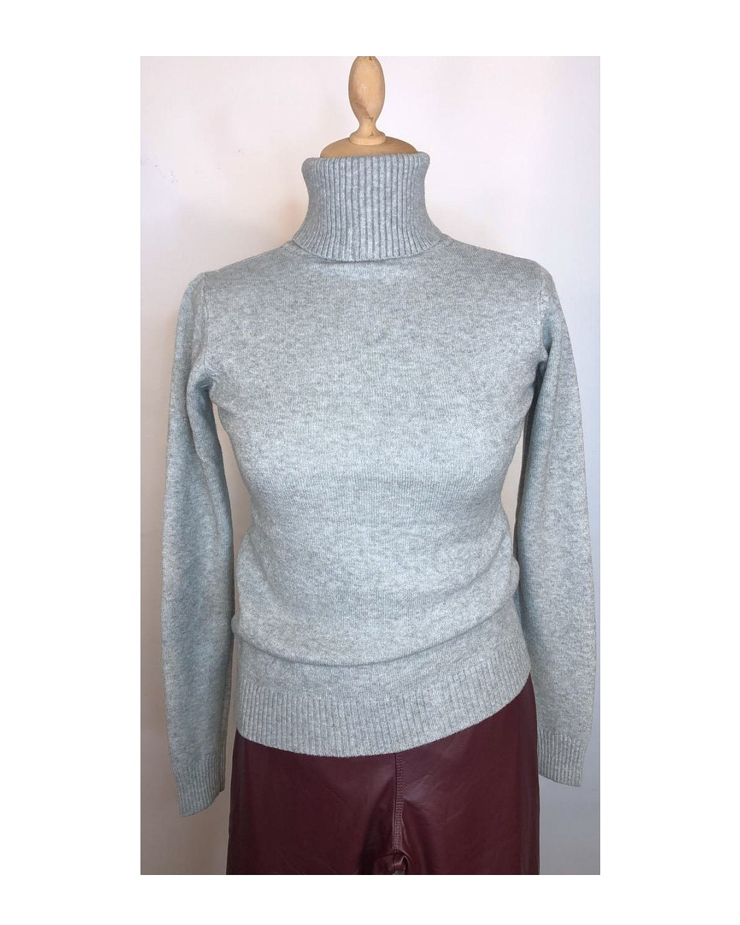 Maglione basic dolcevita 55% viscosa!
