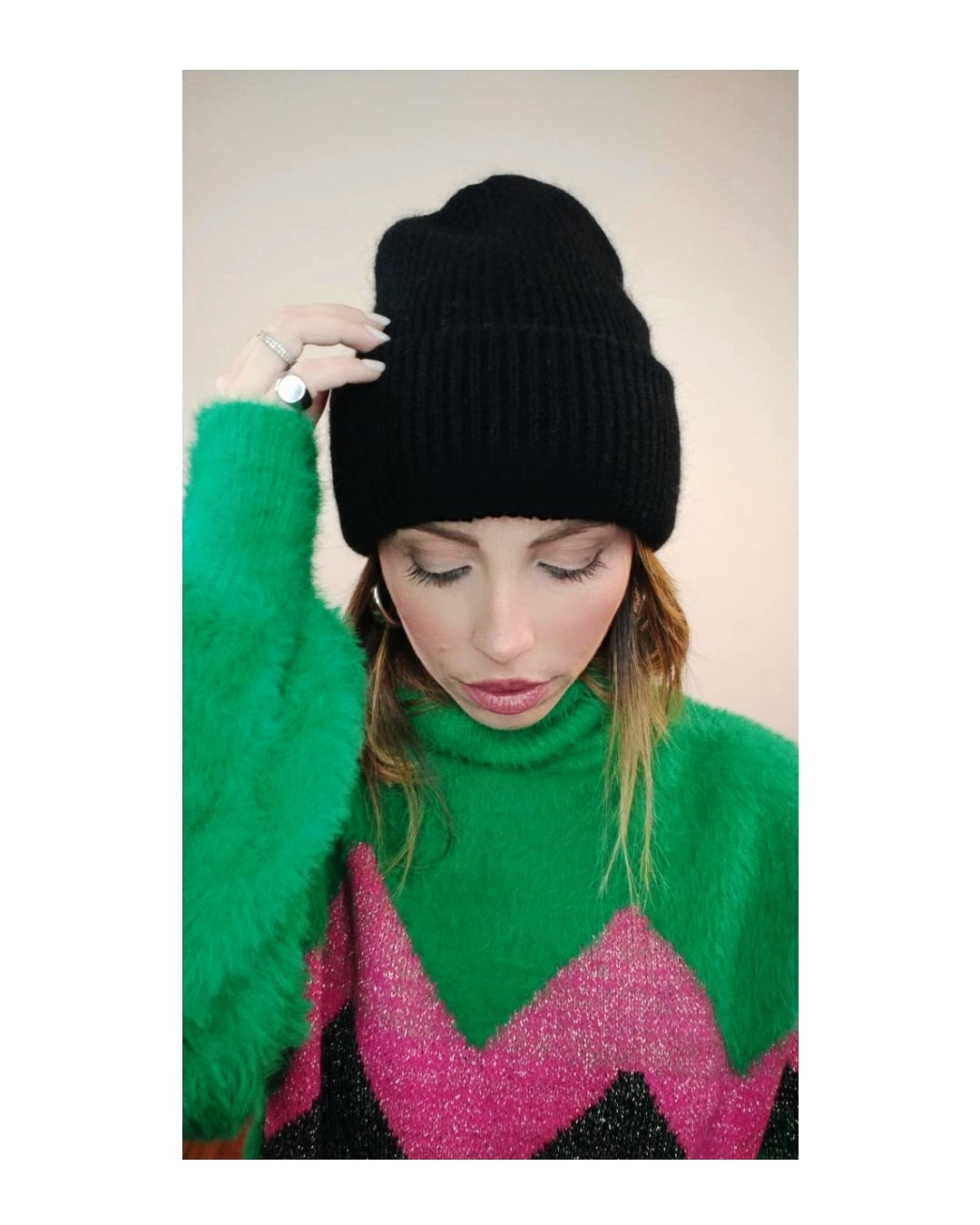 CAPPELLO BEANIE 60%ANGORA, 30%LANA, 10%VISCOSA!