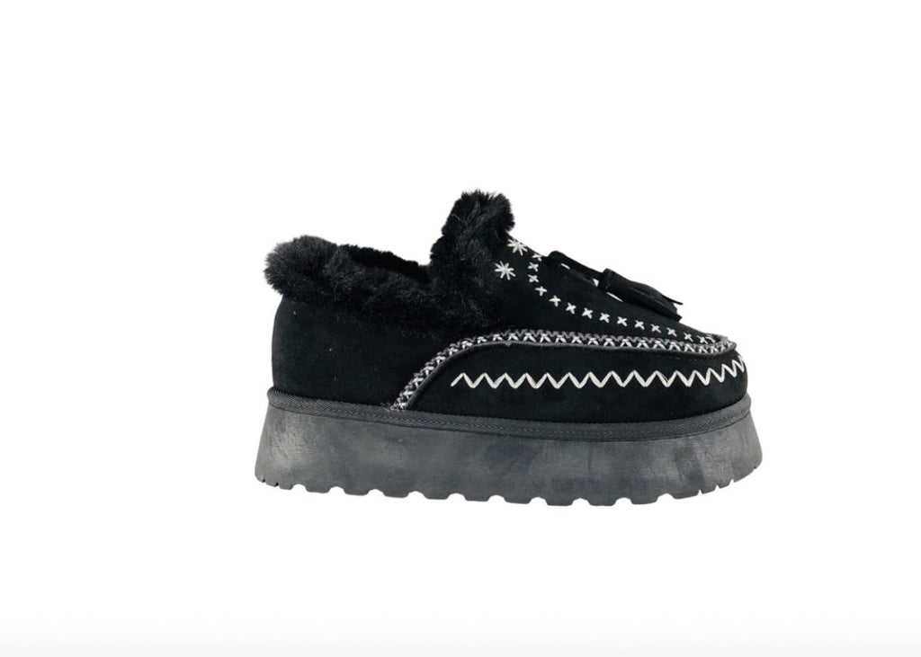 Stivaletto moon boots scamosciato con ecofur e nappine!