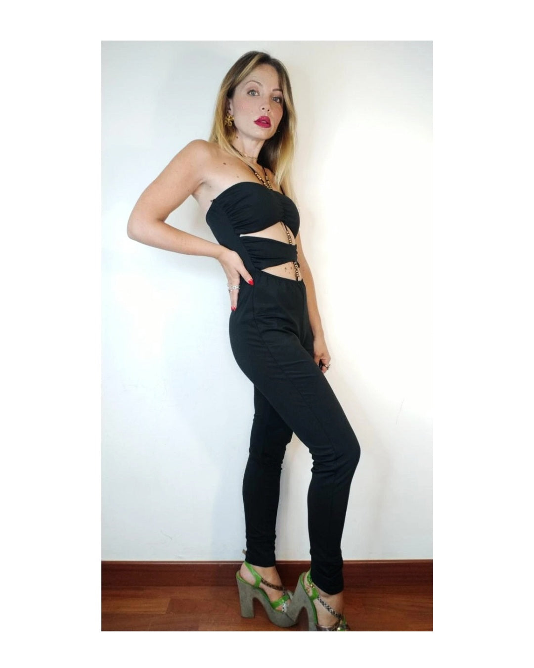 Tuta lycra cut out con perline!