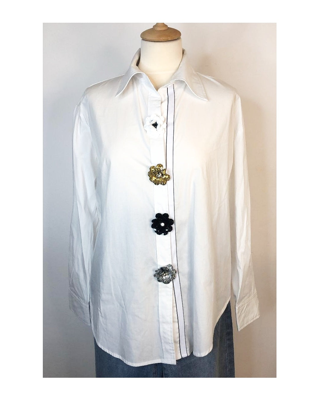 Camicia 100% cotone con maxi bottoni in strass!