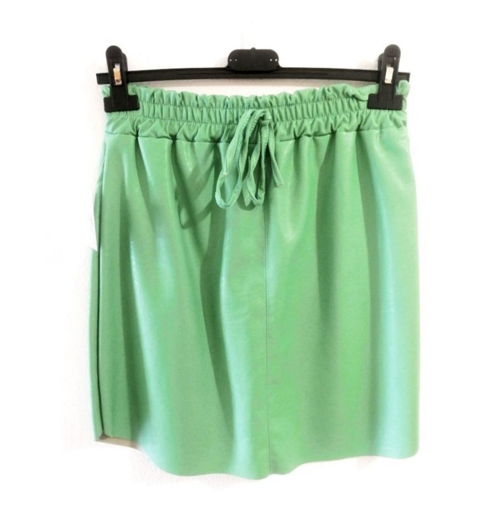 Faux leather skirt, APPLE GREEN!