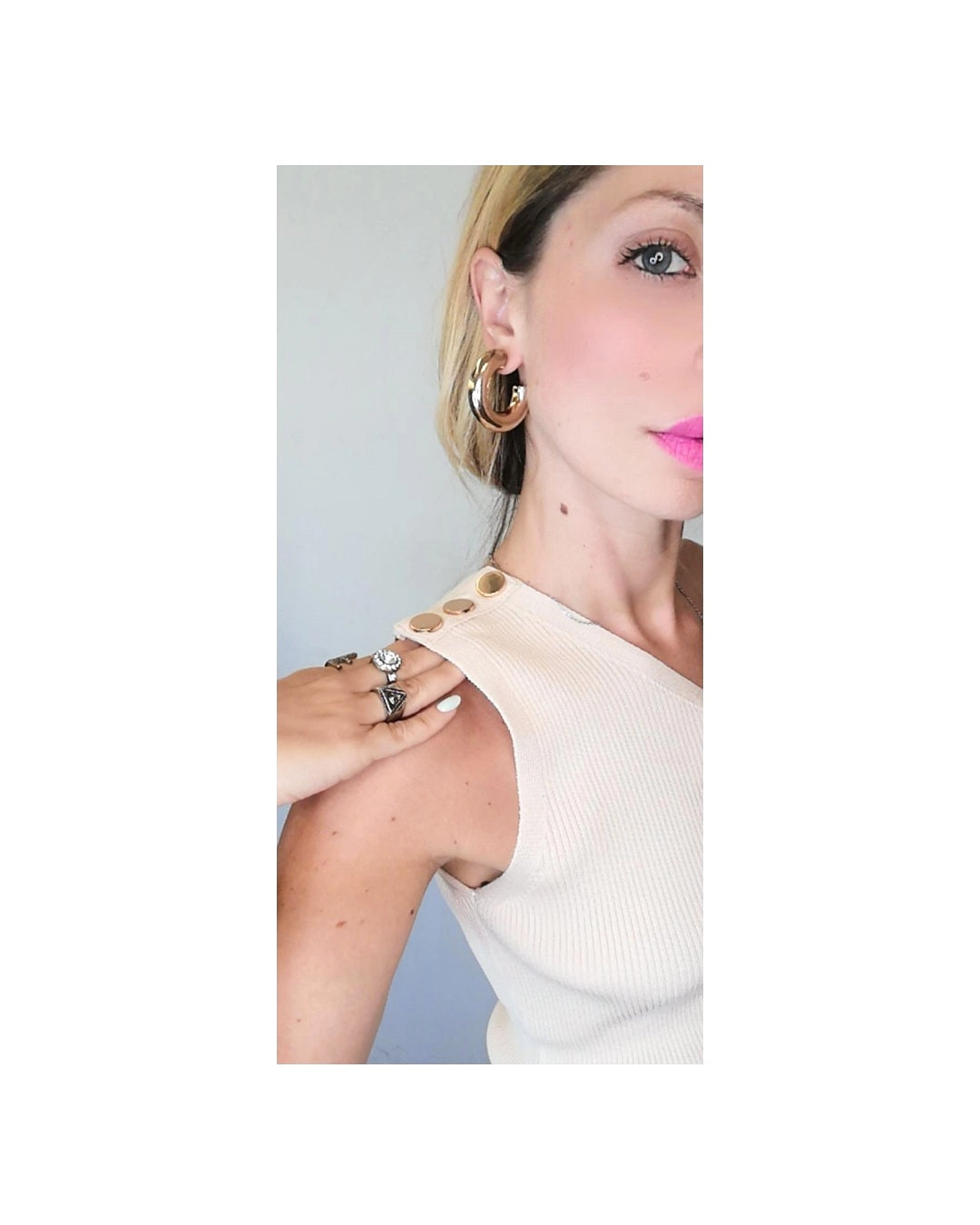 One-shoulder top with buttons, CREAM!