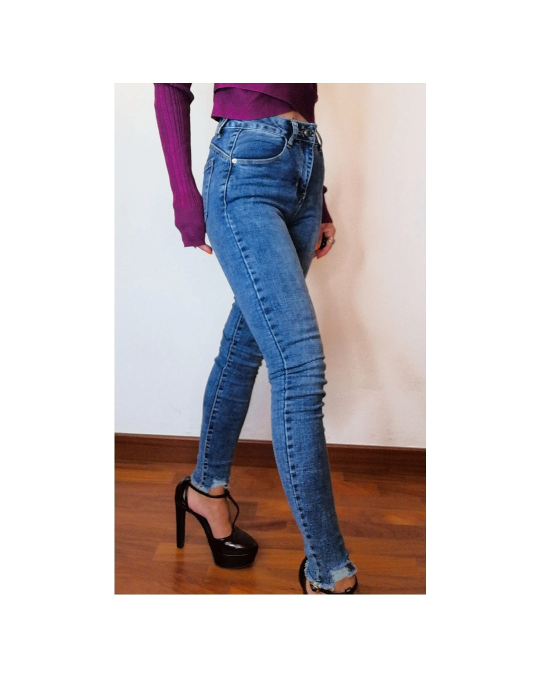 Medium dark basic skinny jeans!