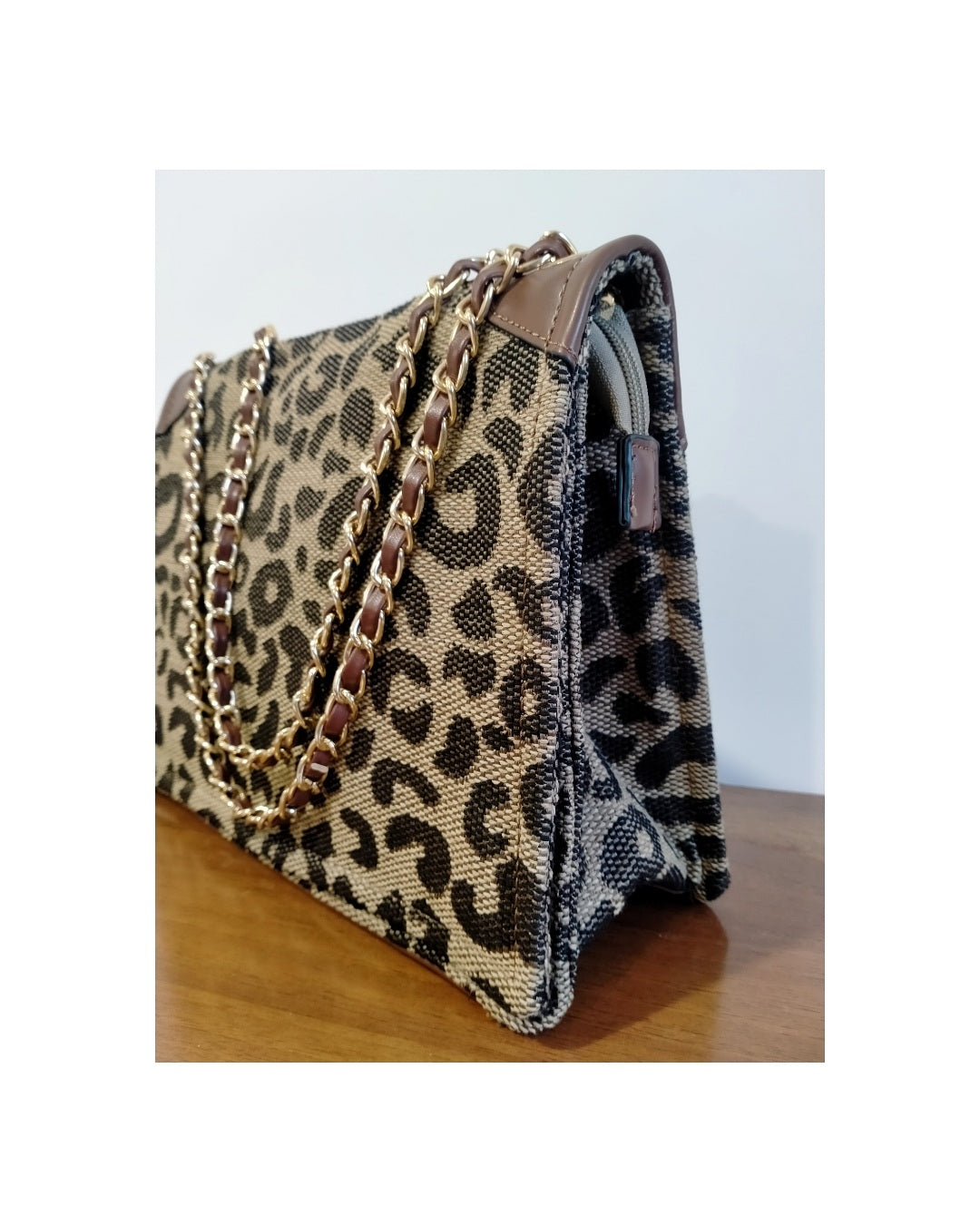 Borsa in tessuto quadrata animalier con tracolla a catena!