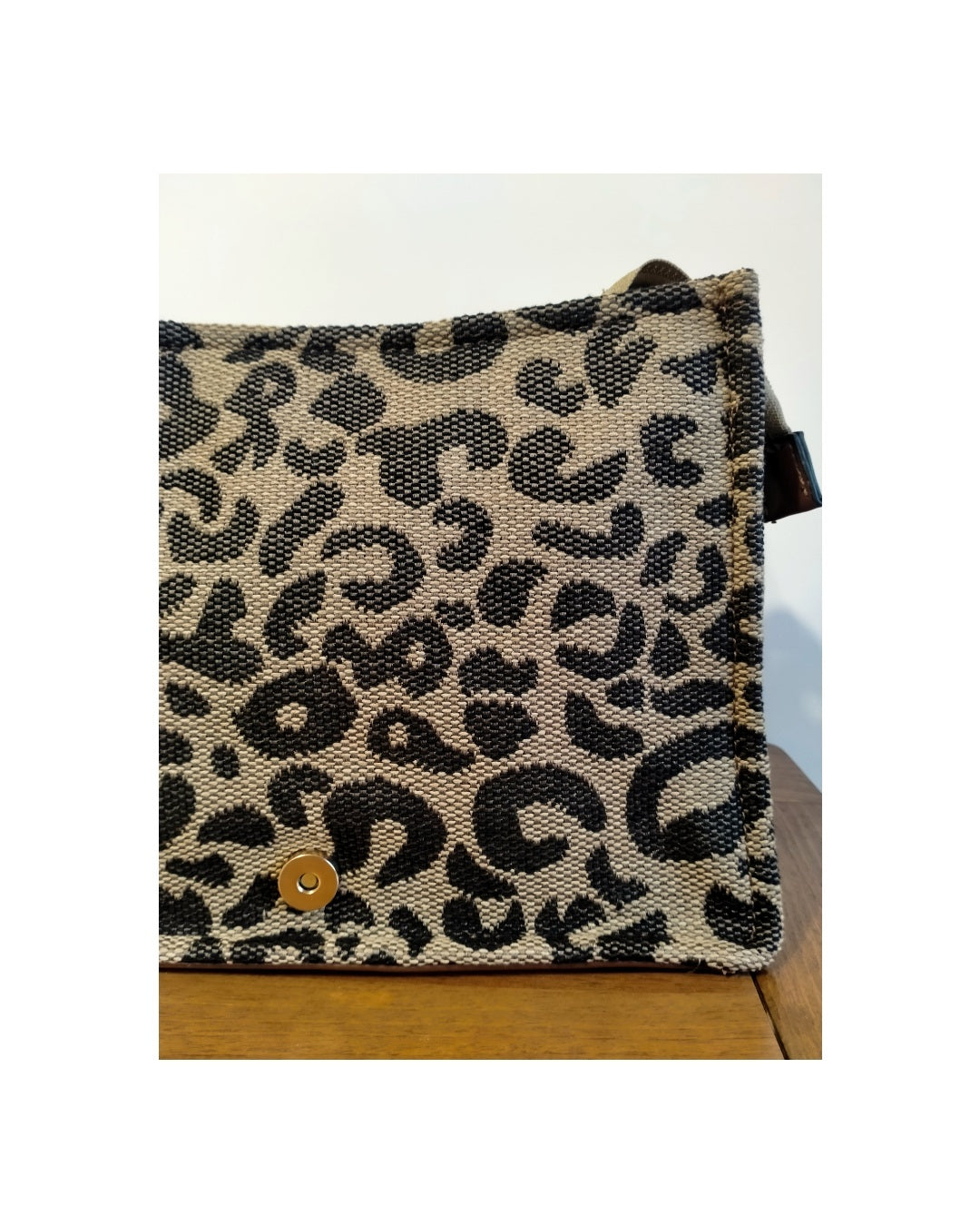 Borsa in tessuto quadrata animalier con tracolla a catena!