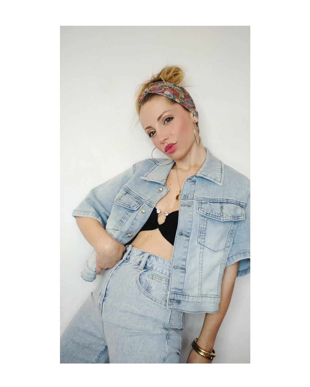 Sleeveless denim jacket!