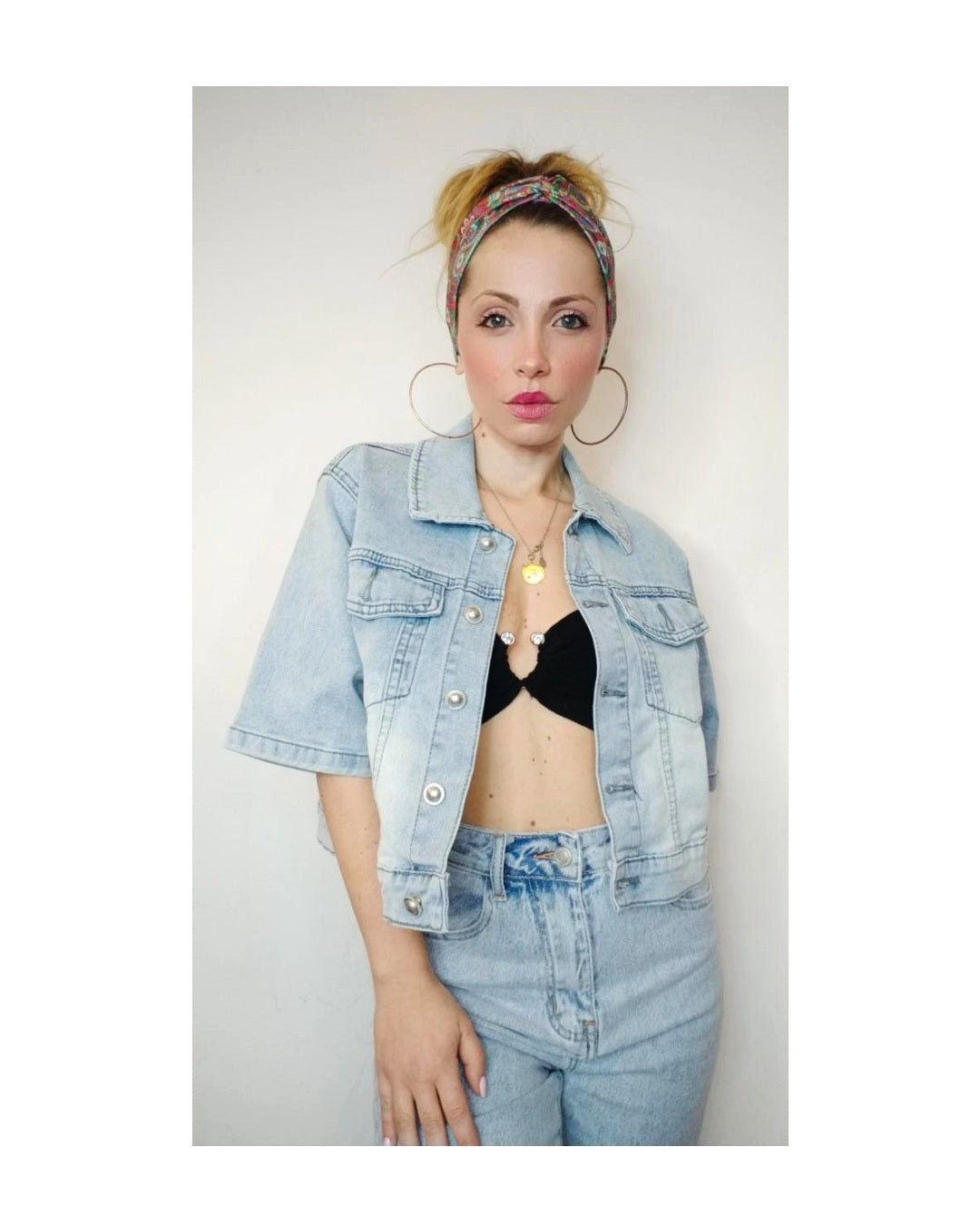 Sleeveless denim jacket!