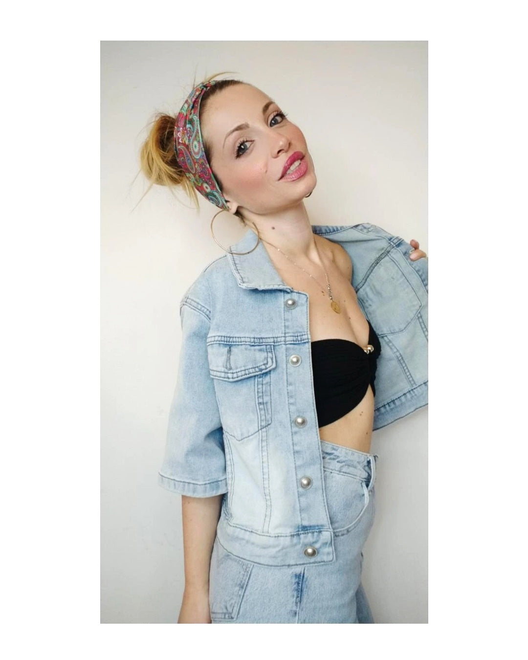 Sleeveless denim jacket!