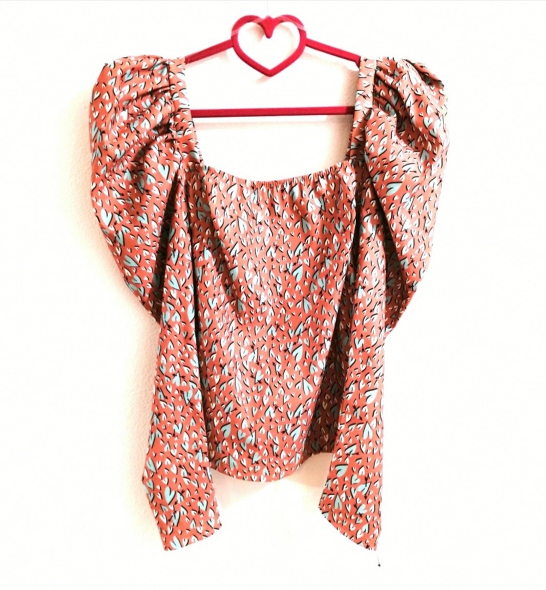 Maglia Butterfly con cuoricini: NERO o ROSA!